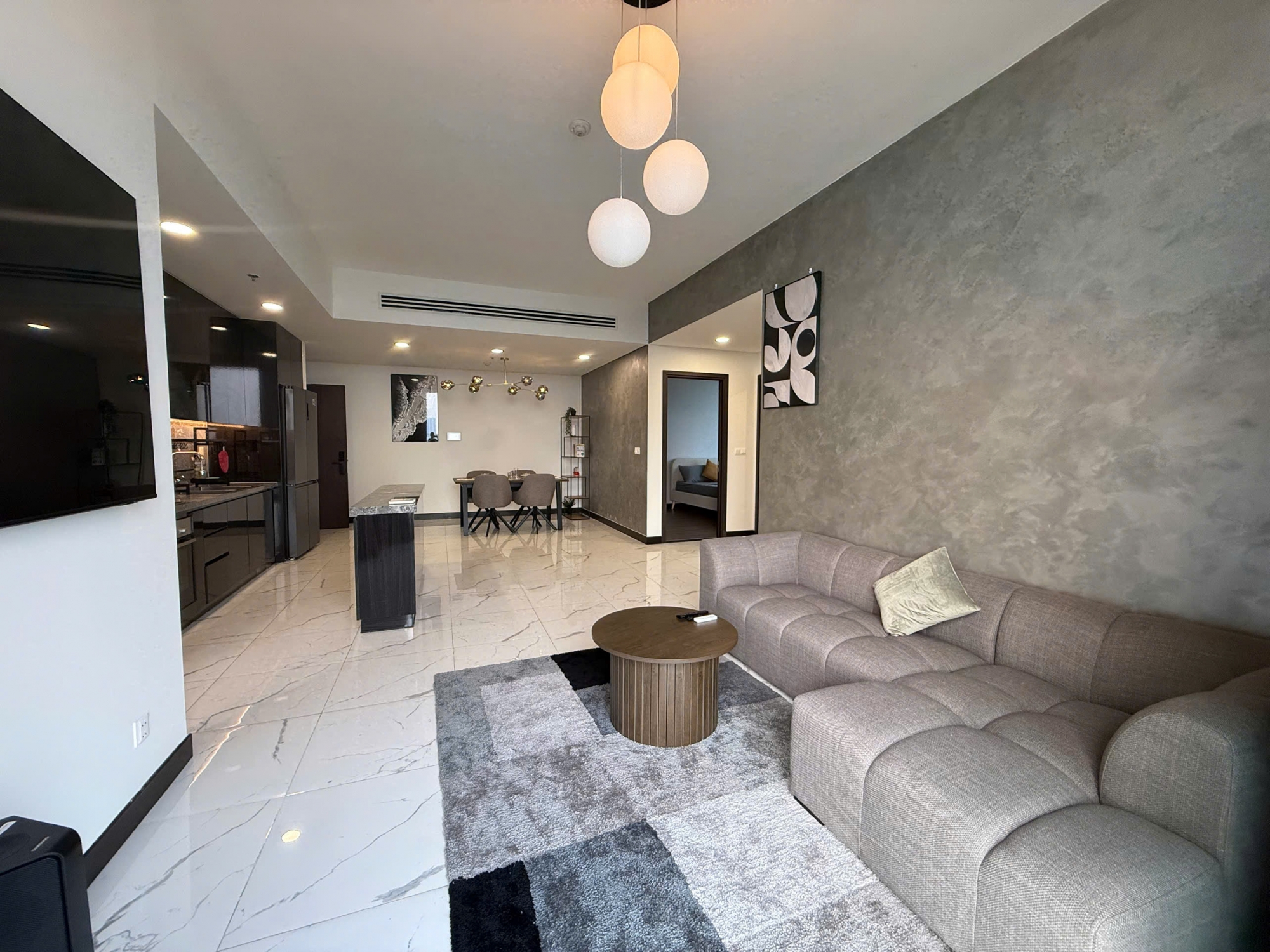 Modern 2 bedroom apartment for sale at Empire City fully furnished open view