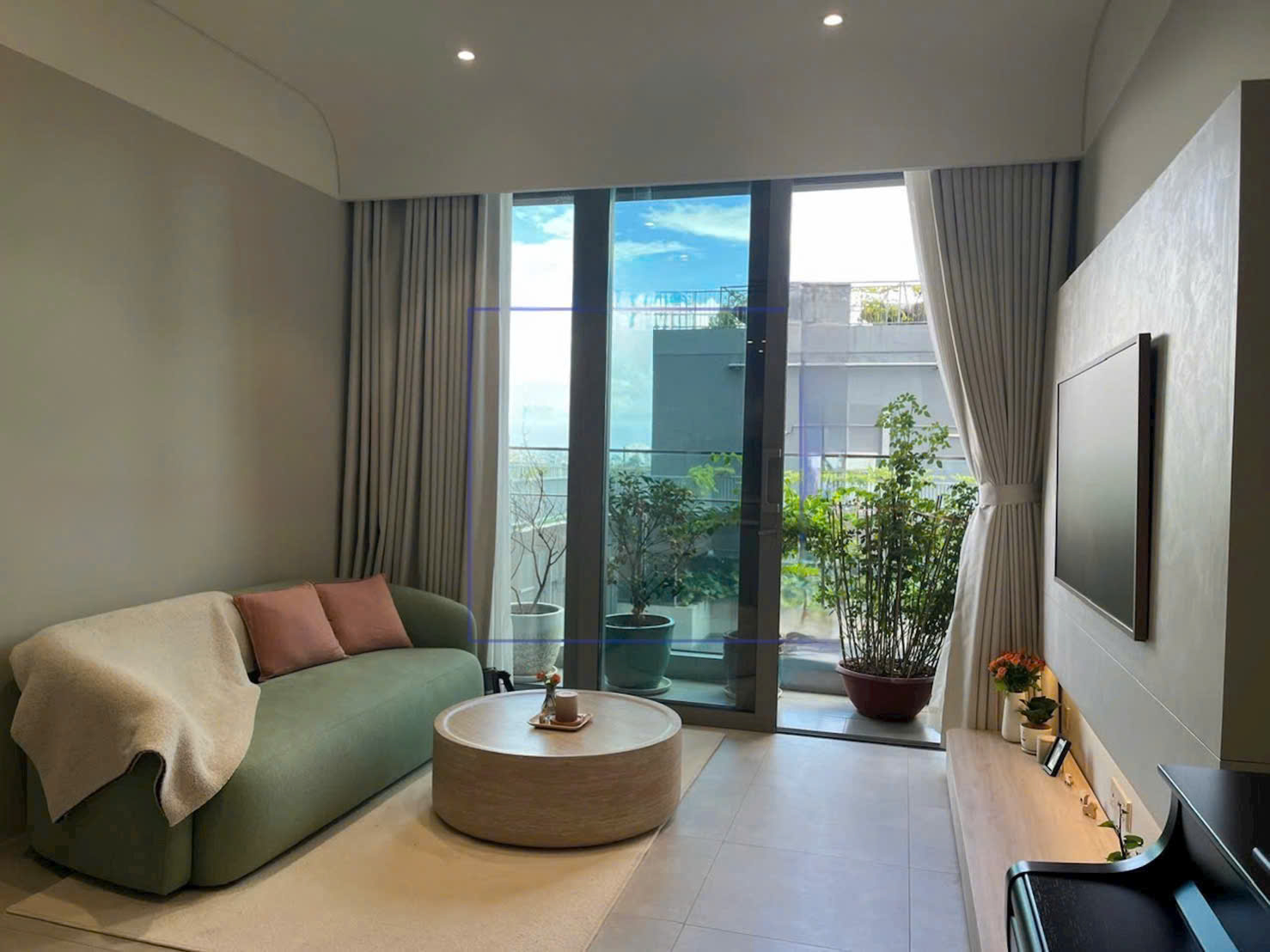 1-Bedroom Apartment for Rent at Empire City, River & District 1 View, Fully Furnished