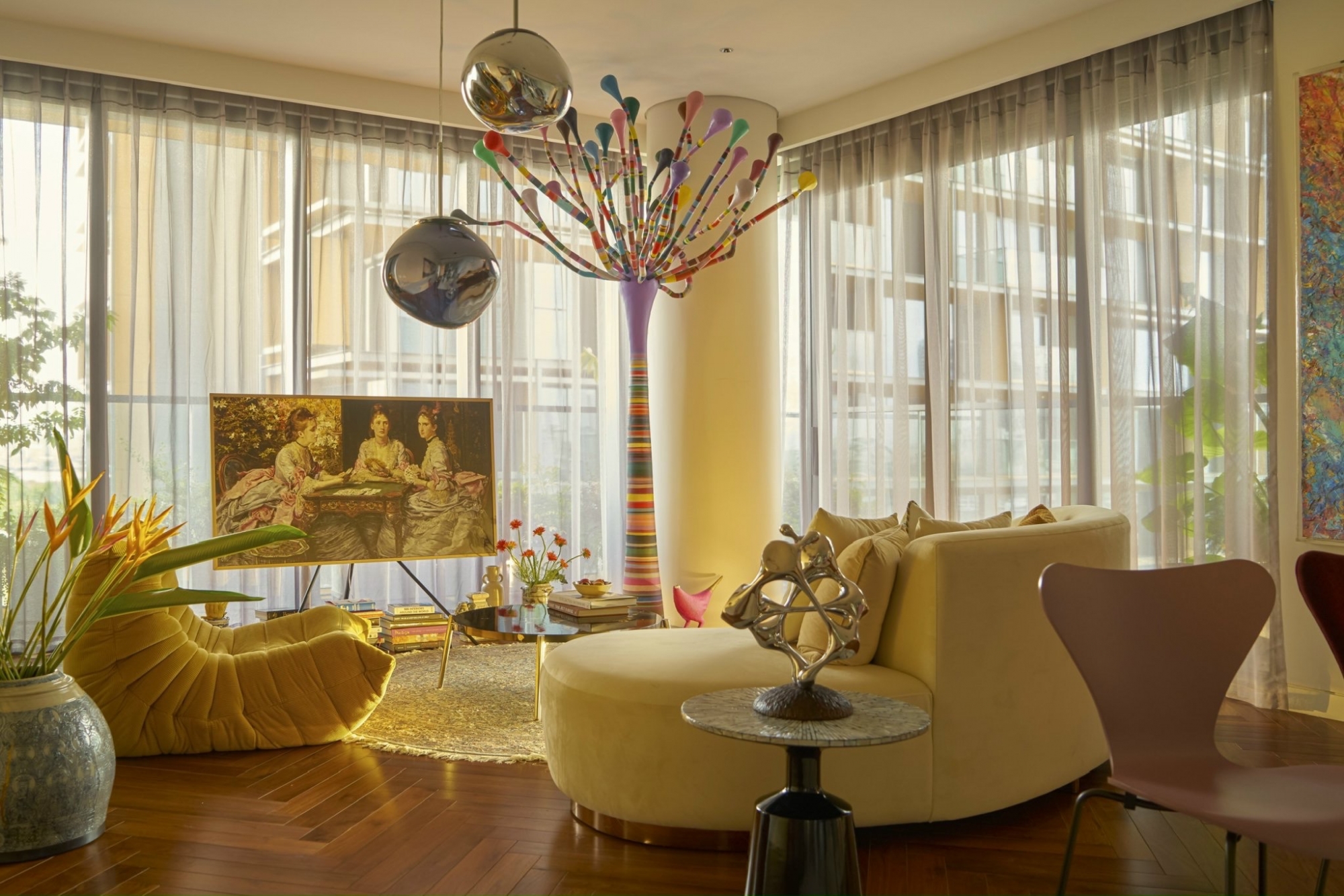 Spacious 3 bedroom apartment for rent at Empire City Cove with elegant interiors