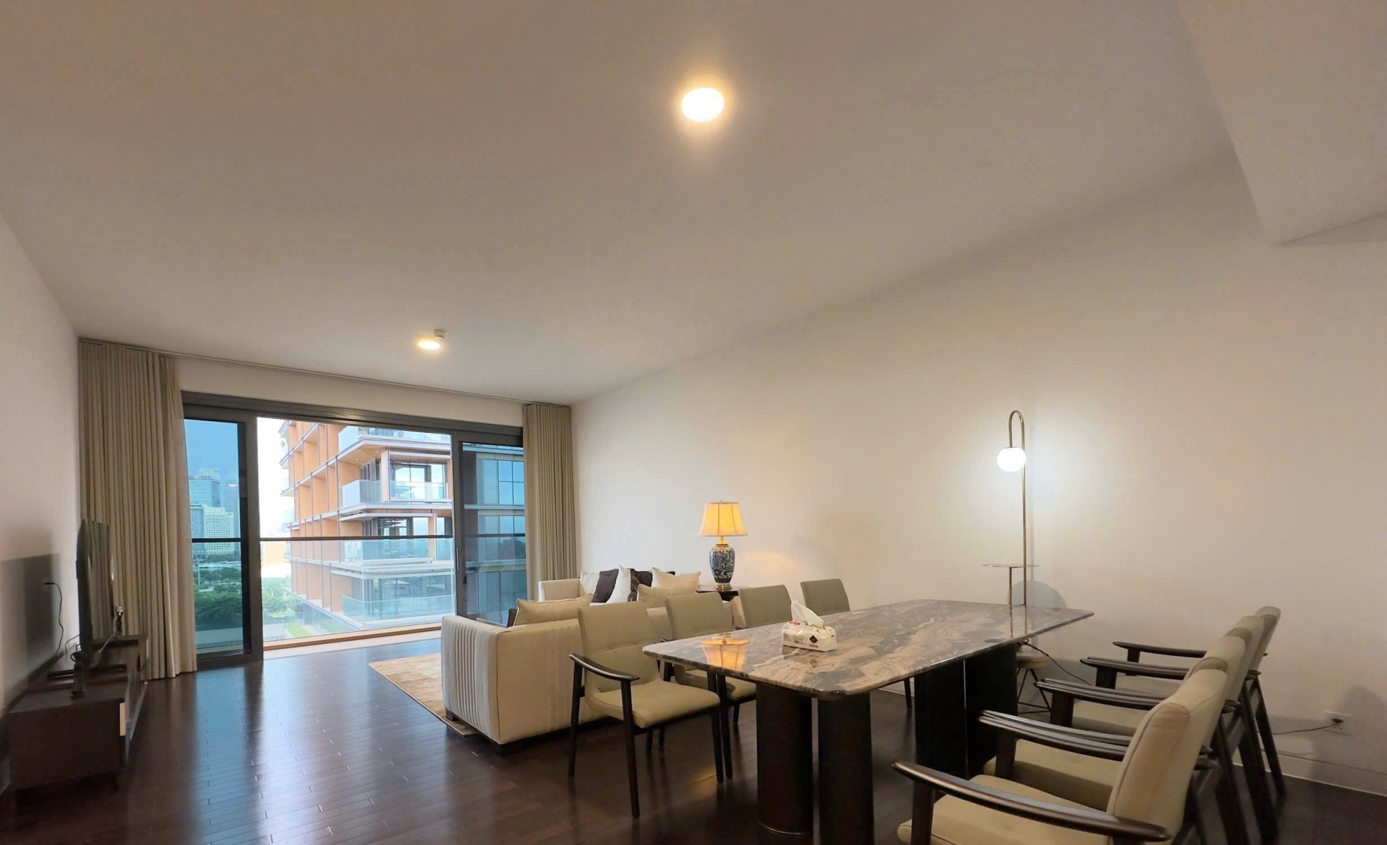  Elegant 3 bedroom residence for sale at Empire City Cove with premium interiors
