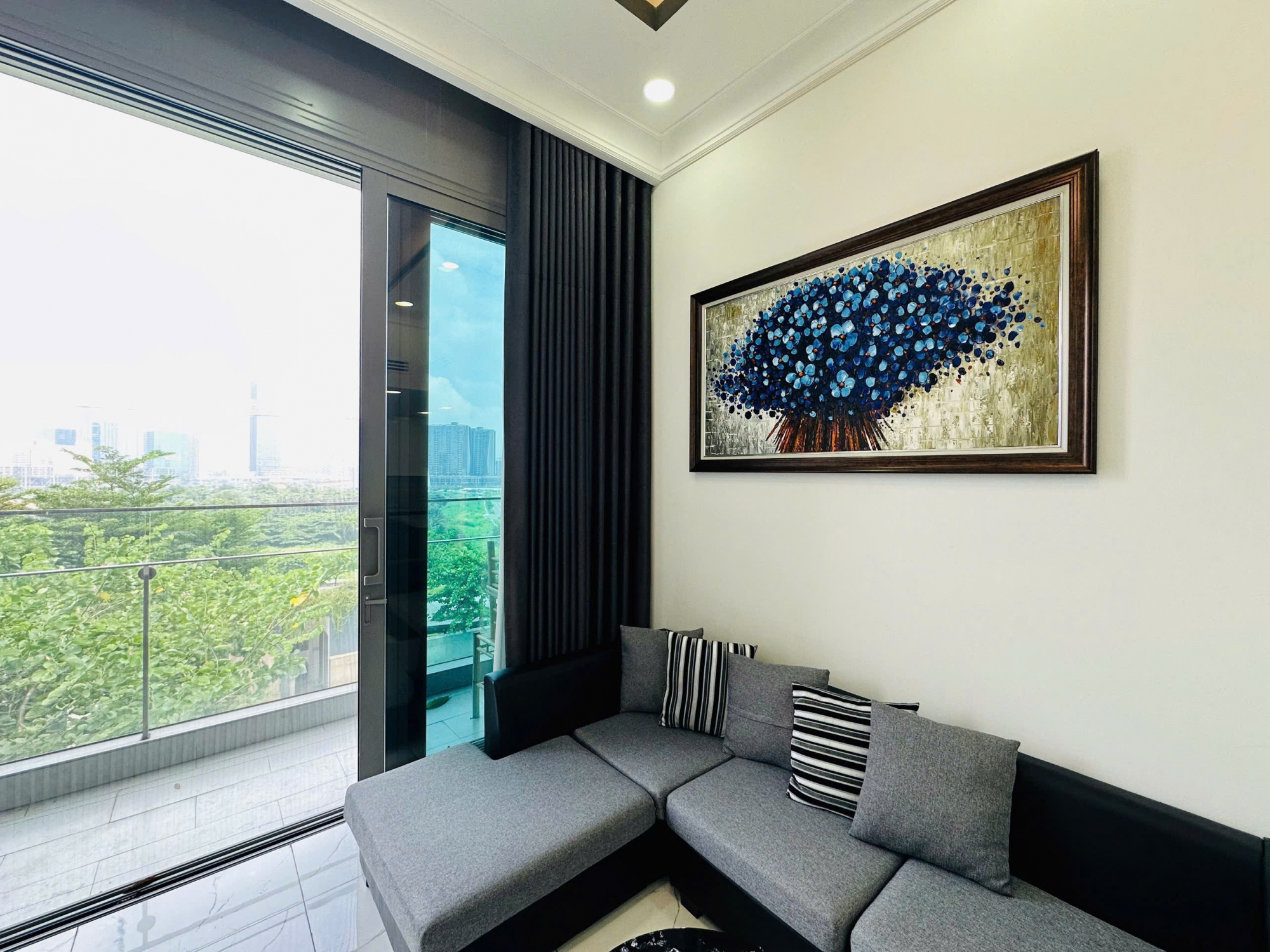 Empire City Linden 2 bedroom fully furnished apartment for rent with open view