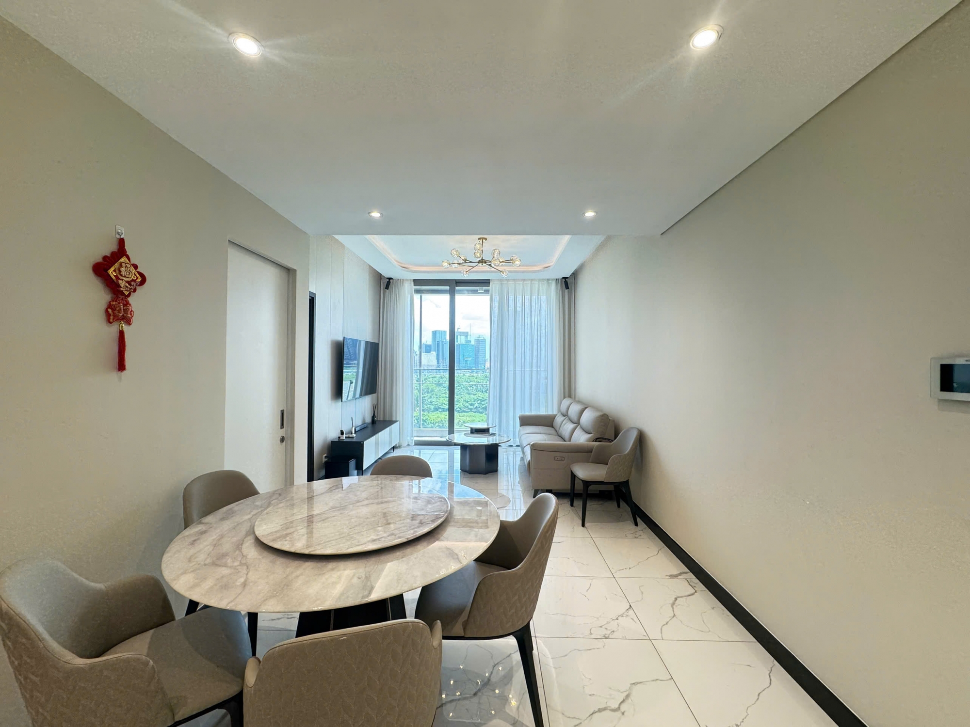 Beautiful 1 bedroom apartment for rent at Empire City Linden fully furnished with District 1 and Landmark 81 views