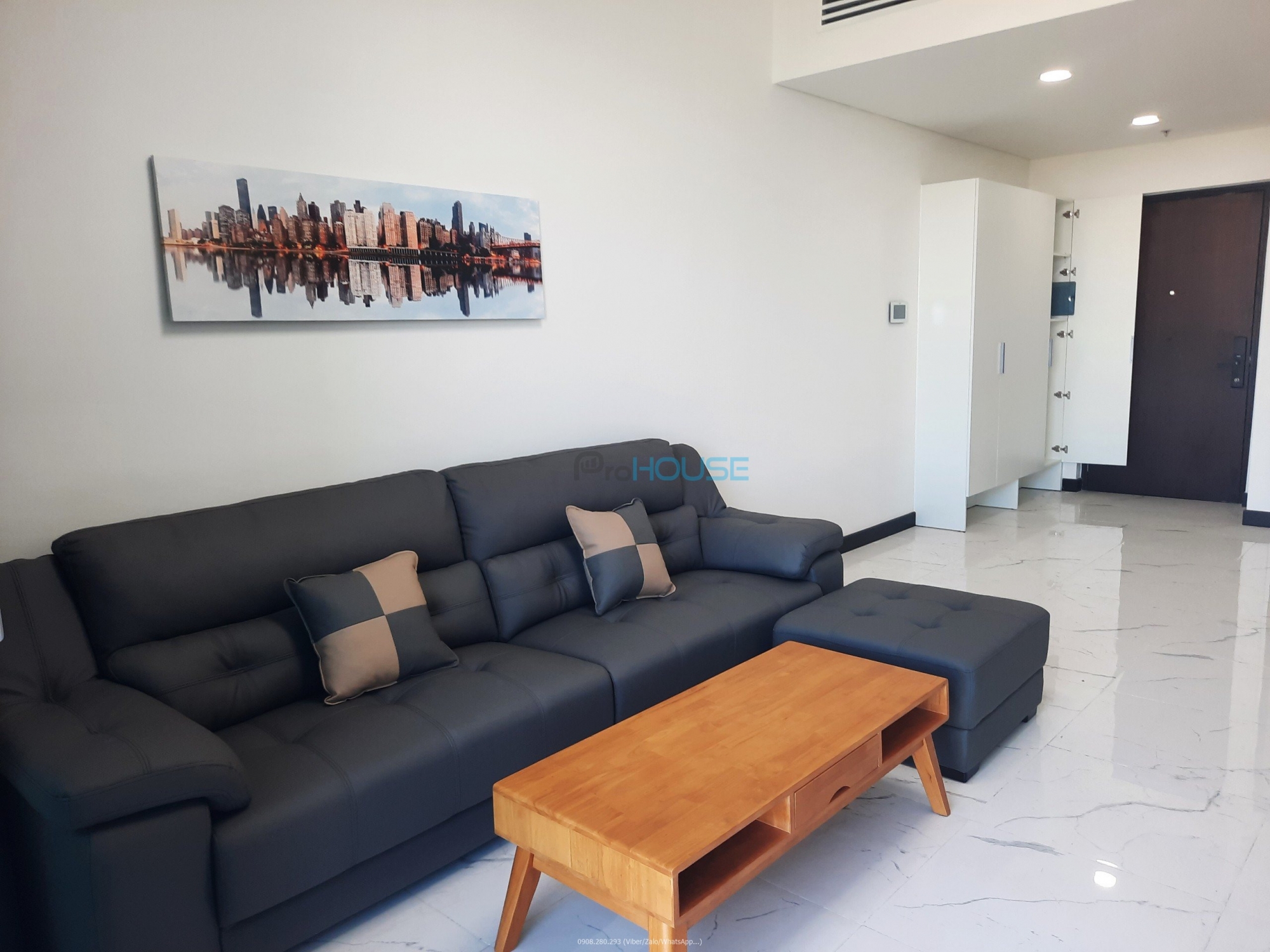 HIGH FLOOR APARTMENT FOR RENT IN LINDEN RESIDENCES WITH FULL FURNITURE