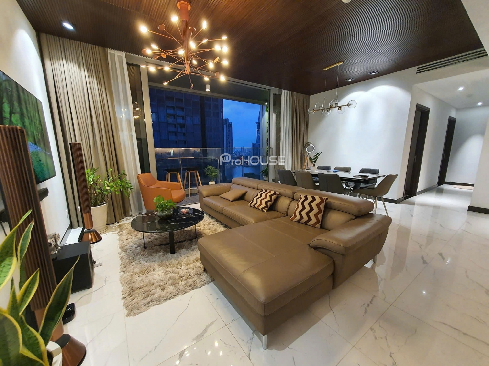 Extensive 3 bedroom apartment for rent in Empire City with full furniture