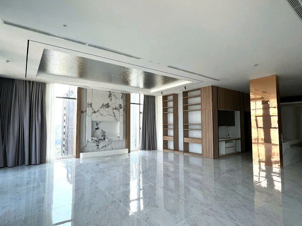 Spacious 4 bedroom penthouse for rent at Empire City Tilia with private garden and basic furnishings